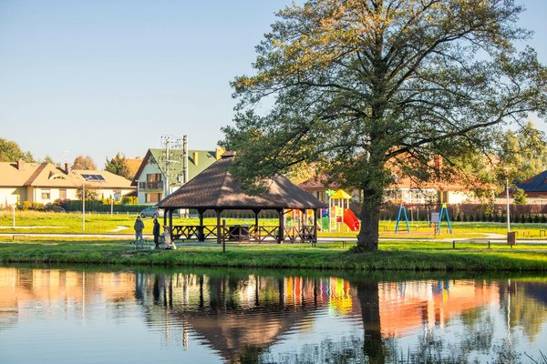 Métiers de la petite enfance bien payés : comment choisir la bonne carrière